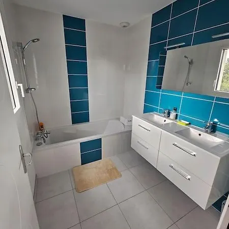 فيلة Maison Spacieuse Climatisee Avec Jardin 2 Pkg Et Piscine