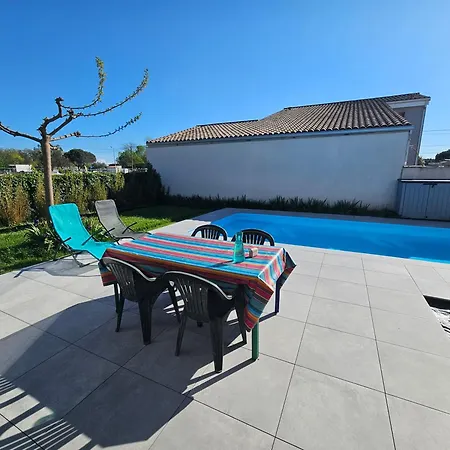 Maison Spacieuse Climatisee Avec Jardin 2 Pkg Et Piscine فيلة *