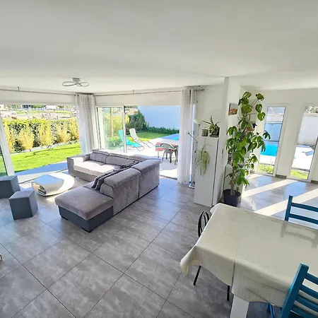 Maison Spacieuse Climatisee Avec Jardin 2 Pkg Et Piscine فيلة