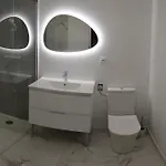 Maison Spacieuse Climatisee Avec Jardin 2 Pkg Et Piscine Villa *