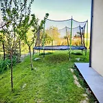 Villa Maison Spacieuse Climatisee Avec Jardin 2 Pkg Et Piscine