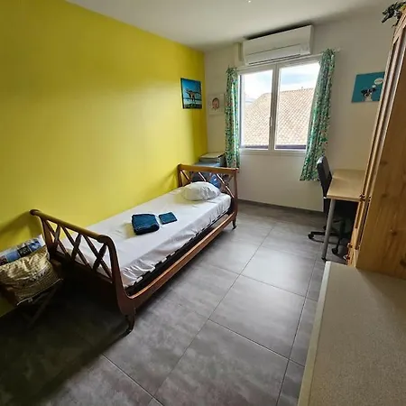 Maison Spacieuse Climatisee Avec Jardin 2 Pkg Et Piscine Villa *